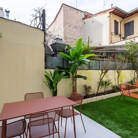 Apartment The Garden 32 *